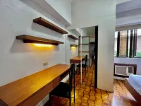 Beautiful unit across greenbelt5 + high speed wifi + Netflix