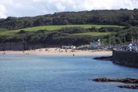 The Palms Holiday Home Near Beautiful Benllech Beach - children and pet friendly