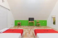 RedDoorz Syariah Plus Near Sukabumi Station Hotel a Cikole