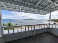 Beach House with Pool 보카스델토로 호텔