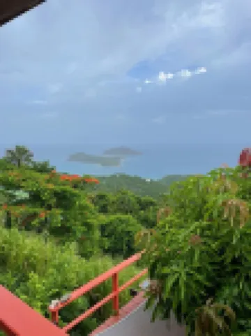 Island Country Retreat  with  Expansive Ocean Views ~ Private Pool