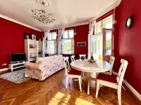 Bohemian City View + Balcony + Free Parking at the property