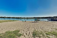 Butterfly Beach House-Private Sandy Beach(100, Boat Dock, 5BR/3BA, Sleeps 14