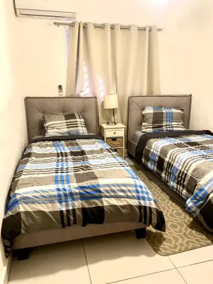 Luxurious 3-Bedroom Condo in the Heart of Santiago de los Caballeros 住宿飯店