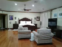 Villa Paradise- Pool, Jacuzzi & More