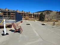 Nice Condo with Loft; Sleeps Eight; Near the Slopes and Near RMNP