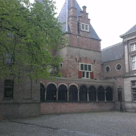 The old store: a completely renovated apartment in the center of Leiden