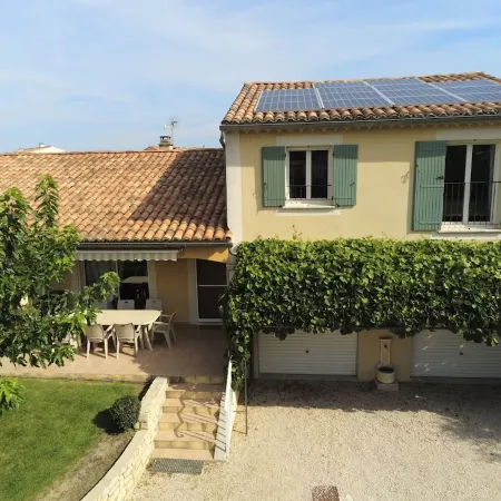 Air-conditioned villa, private pool 100m from the start of the Mont Ventoux climb Отели в г. Малосен