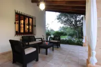 Family friendly villa with optional pool gate , close to Pollensa and the beach.