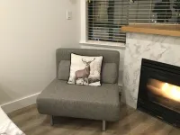Luxury King  Suite in Village North- The Nest