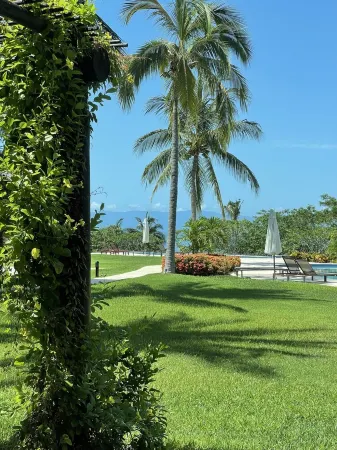 Hacienda de Mita premier golf membership, newly remodeled, mexican contemporary. Отели рядом с достопримечательностью «Playa punta mita»