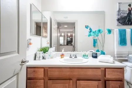 Free Parking Walk to Aquarium Mercedes-Benz & More Downtown Atlanta