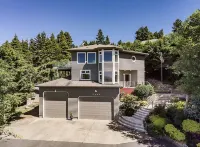 Breathtaking Views & Elevator! Room for Everyone!