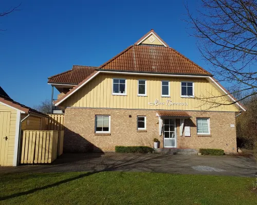 Comfortable apartment for four people. Smart TV and WLAN included. Hotels in Tarnewitz
