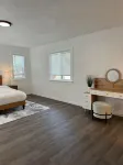 Newly renovated home walkable to Downtown/Restaurants/Park