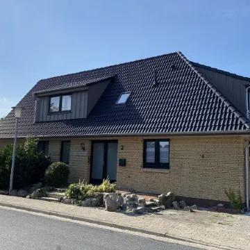 Freshly renovated and quiet vacation apartment on the ground floor in Burhave