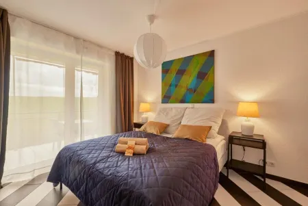 Emma - in Abstract Style