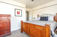 Sequoia/Kaweah Hospital Duplex 2/2