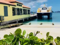 Grande Bay,  Surfside Renovated Beachfront Studio, Wifi,  Great Views