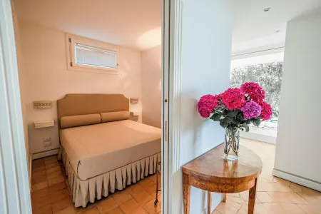 Apartment in Vietri S / M only 4 km from Salerno and its famous "Luci d'Artista"