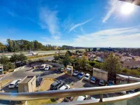 Beautiful condo with Swimming Pool  and 24/7 security