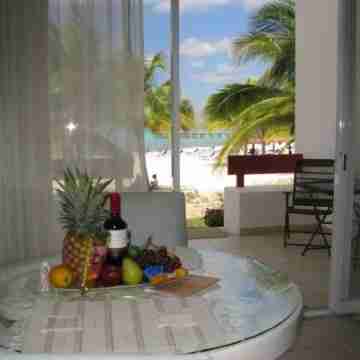 Romantic Beachfront Just 3 Steps on the Sandy Beach! Dining/Meeting Rooms