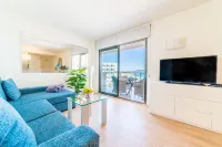 Fantastic 5-storey building with gigantic sea views, 2 bedrooms