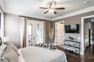 Stylish Guest Suite in Gallatin: Close to Nashville, Screened Porch & Firepit Hotels near Welch College
