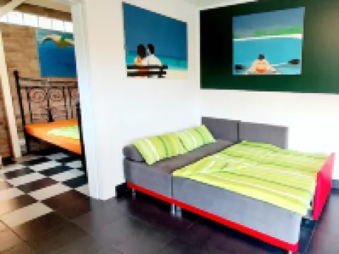 Stylish house in an idyllic, quiet location, large garden. 波利採縣酒店