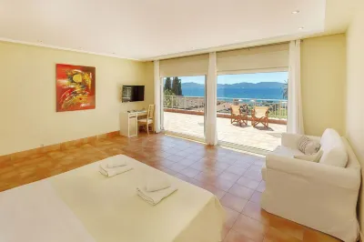 Private Beachfront Villa, Experience beauty, luxury and serenity, all in one. Hotel a 