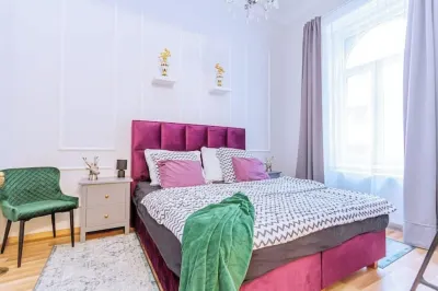 W17Elegant in the Inner City, Cleaned by the Owner  호텔