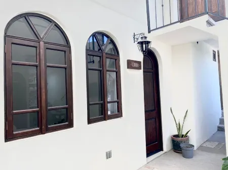 Loreto80-NEW Studio Cirio, in downtown by beach