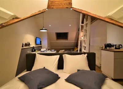 Attic House Zurenborg Hotels in Berchem