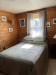 Cozy cottage, steps from the beach.