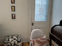 Sun-Filled 1 Bedroom Overlooking Water Street - No Cleaning Fee فنادق في ديكوراه
