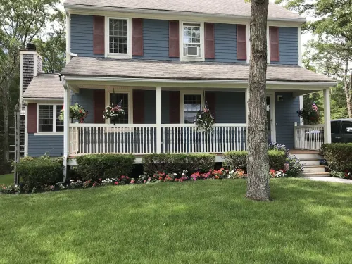 Awesome Patio With Fire Pit, Farmers Porch, Deck With Grill!