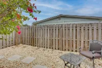 Pet-Friendly Stuart Studio < 3 Mi to Downtown! Hotels in North River Shores