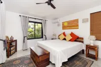 A little jewel of a waterfront villa. Hotels near PLANTATION VANILLE ST JULIEN D'HOTMAN