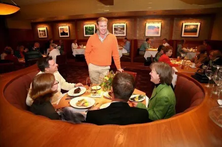 Relaxing 1 Bedroom Condo with Premium Amenities