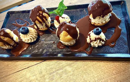 Logis Cris Hôtel et Restaurant, Lyon Sud-Est Отели в г. Фейзен