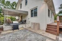 Welcoming Norcross Cottage w/ Deck + Shared Grill! - 3 tähden
