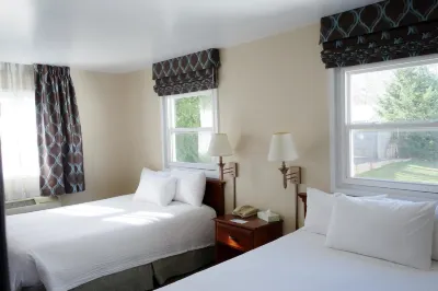 Monument Mountain Motel Hotels near Monument Mountain