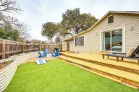 Walk to Main Street: Cottage w/ Deck in Bandera! - 3-Star
