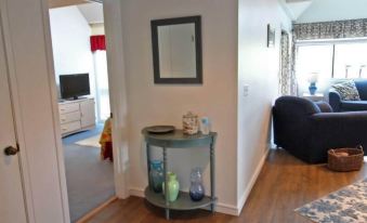 Lake Arrowhead Lodging