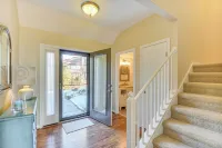 Windmill Point' Home: Steps to Beach & Pier! - WiFi