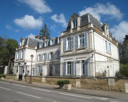 Hôtel les Maréchaux Hotels in Auxerre