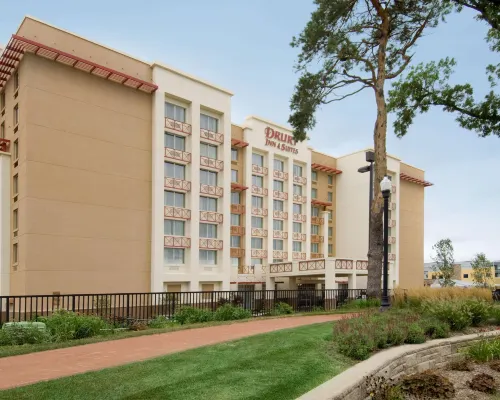 Drury Inn & Suites West des Moines Hotels in Polk County