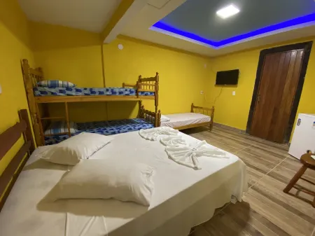 Morada do Aventureiro Отели в г. Ангра-дус-Рейс