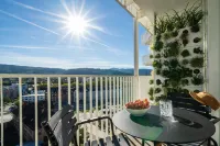 黑色F塔 - 服務公寓 弗賴堡住宿飯店