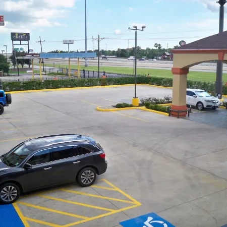 Scottish Inn and Suites Beaumont